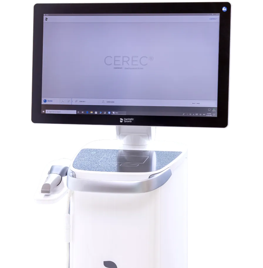 「セレック(高精度3Dスキャナー)」を使用した審美治療